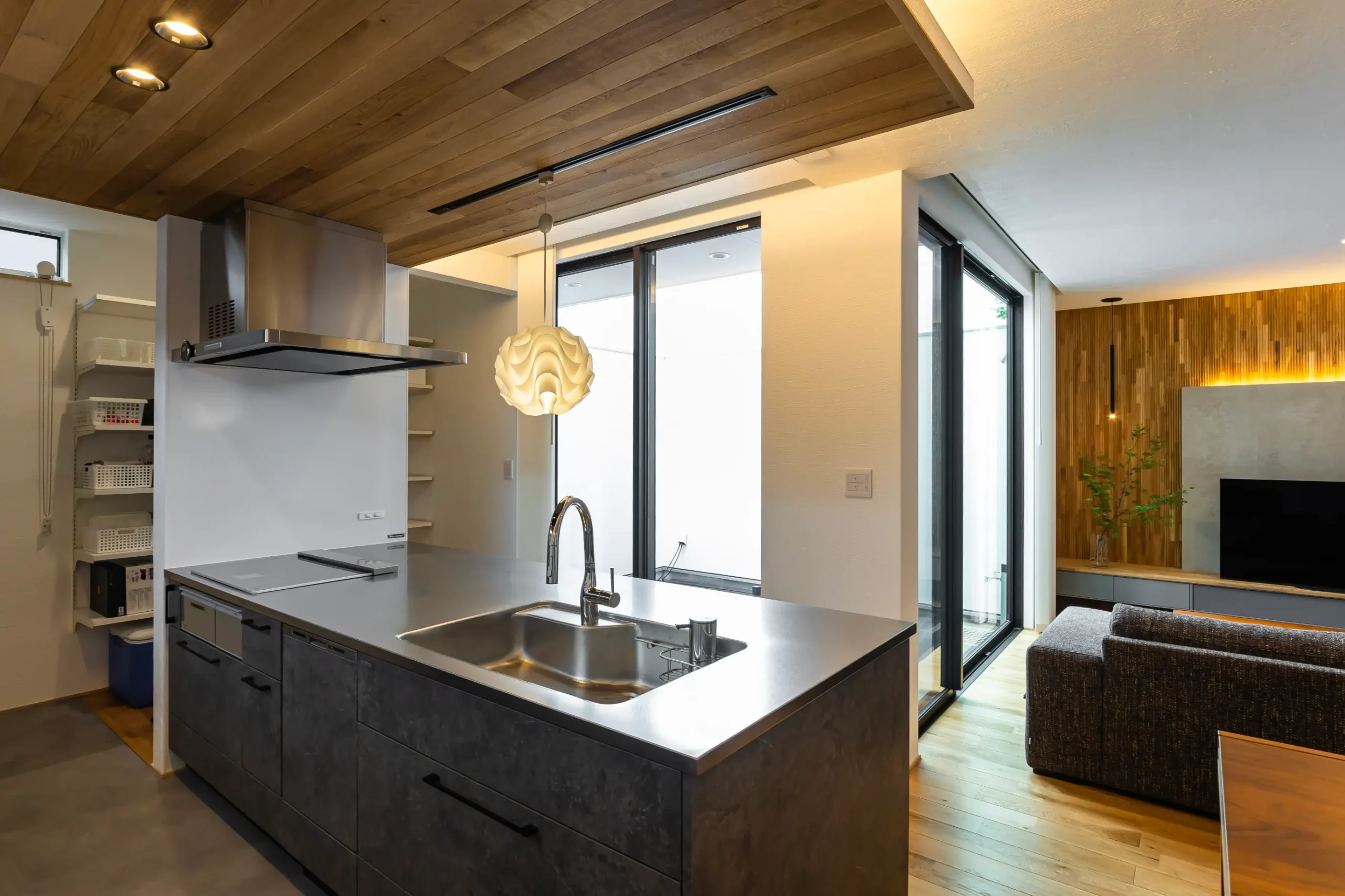 家具のようなキッチン空間